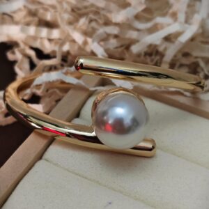 Free Size Gold-Tone Pearl Twist Cuff Bracelet