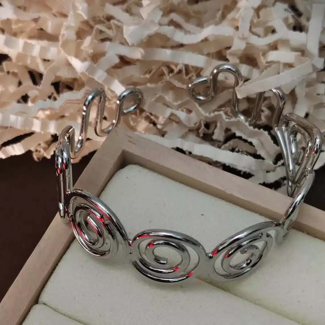 Free Size Silver Swirl Statement Cuff Bracelet Free Size Silver Swirl Statement Cuff Bracelet