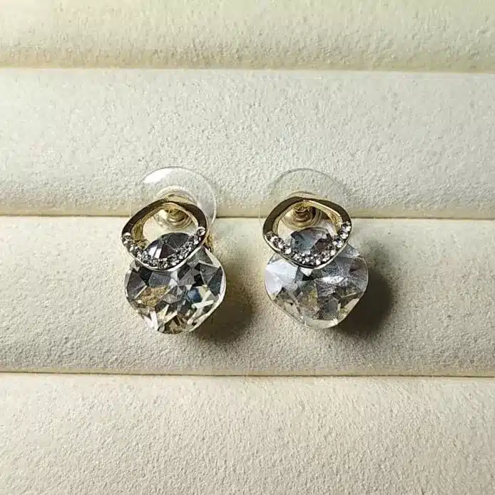 Anti-tarnish Stainless Steel Waterproof Chain Pendent Set with Earrings Anti-tarnish Stainless Steel Waterproof Chain Pendent Set with Earrings