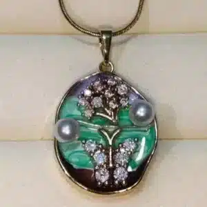 Handcrafted Pendent Set with Golden Chain